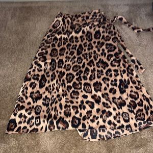 Katie Sturino x Stitch Fix Cheetah Leopard Animal Print Pattern Satin Wrap Skirt